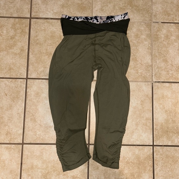 Lululemon Sunset Salutation Crop - Picture 8 of 10